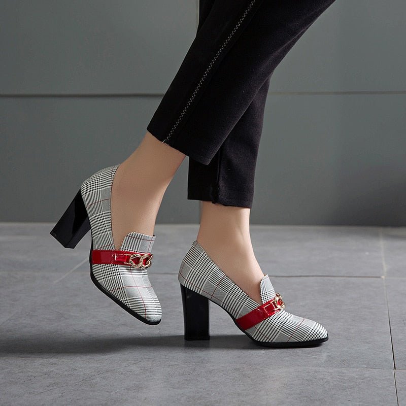 Metal decorative single shoes women - Country Nurse