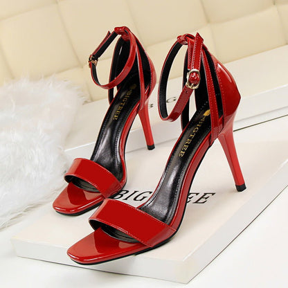 Sexy nightclub sandals with one word - Country Nurse