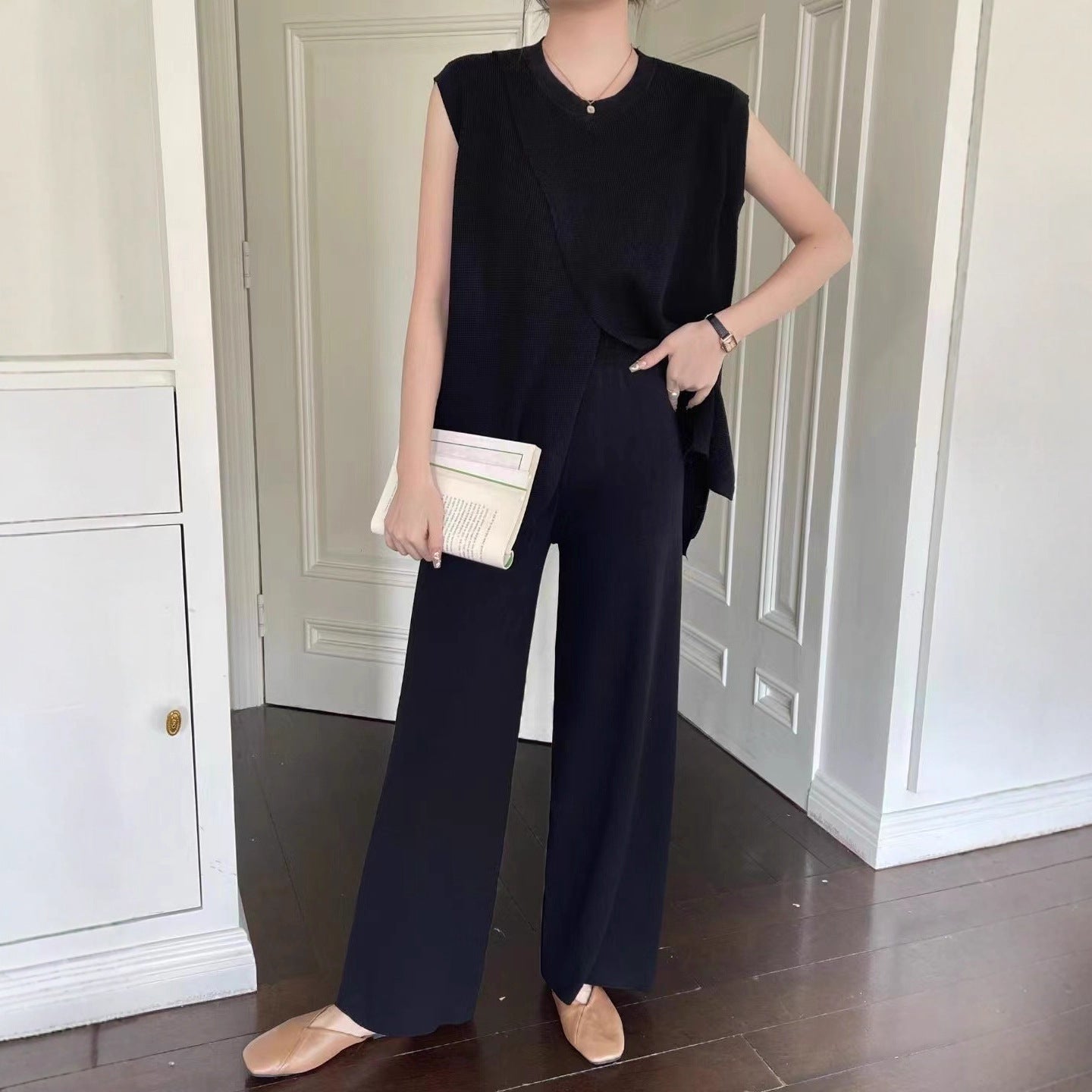 Sleeveless Crew - Neck Slim - Fit Striped Knit Top And Wide - Leg Pants Set - Country Nurse